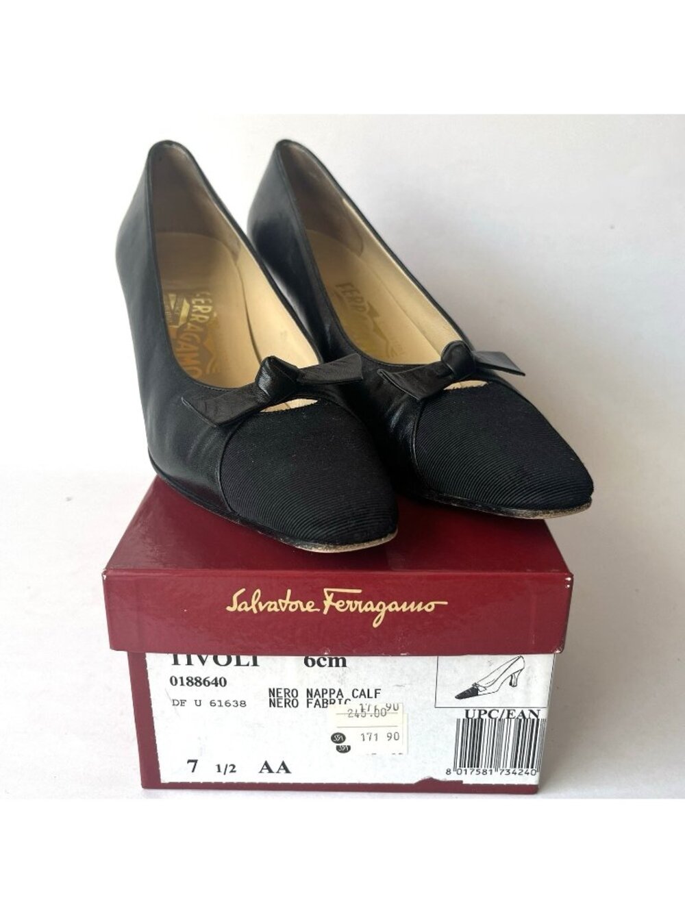 Vtg Salvatore Ferragamo Tivoli Pumps 7.5 AA Black Leather Bow Heels Italy in Box